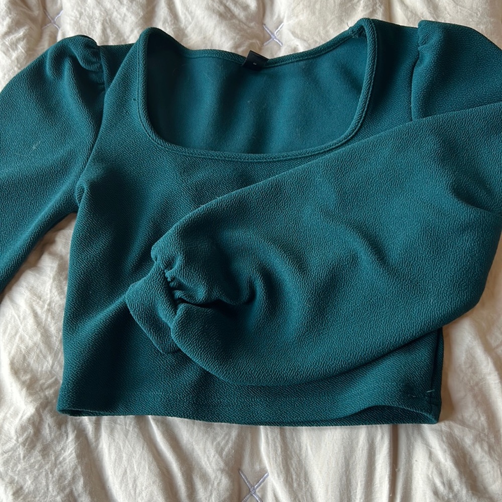 Green long sleeve SHEIN top